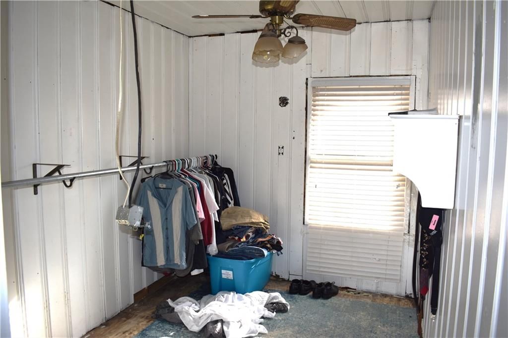 708 Lakeshore Drive — photo 24