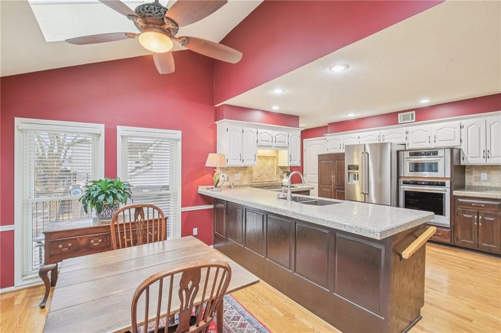 4121 NE Edgewater Court — photo 11