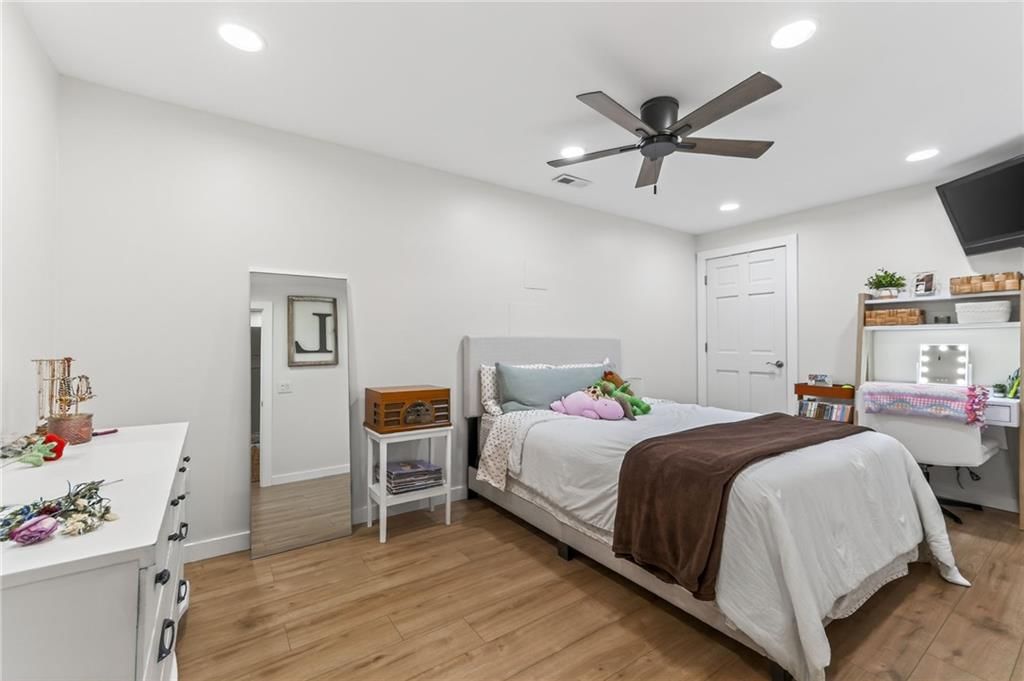 4007 N 37th Street — photo 39