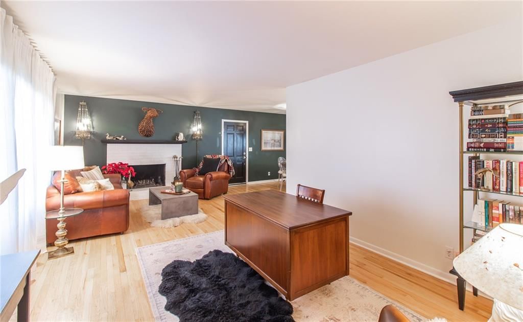 400 Hillcrest Drive — photo 11