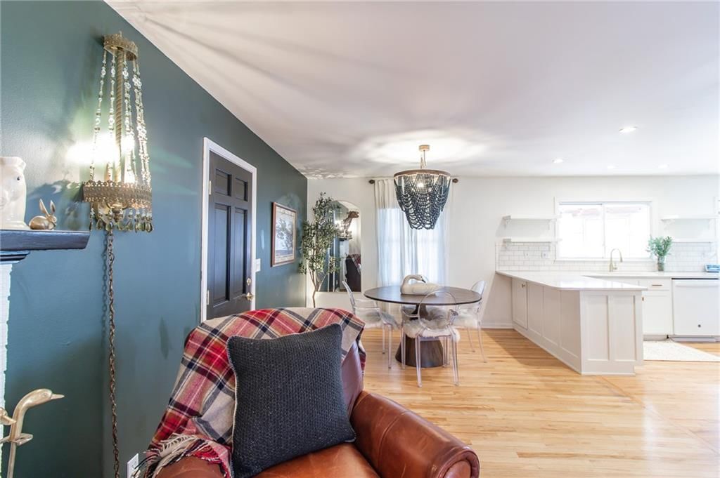 400 Hillcrest Drive — photo 12