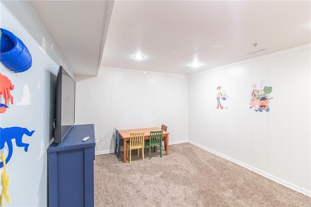 400 Hillcrest Drive — photo 20