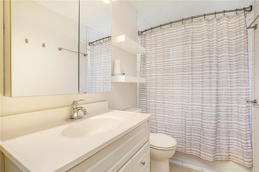 8420 N Virginia Avenue — photo 12