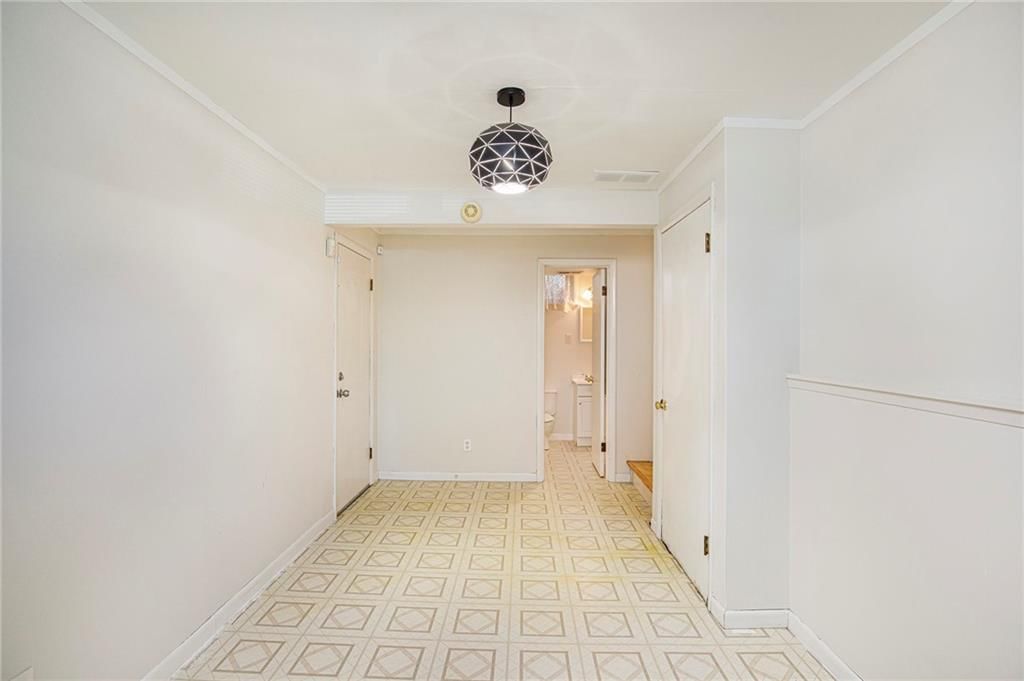8420 N Virginia Avenue — photo 15