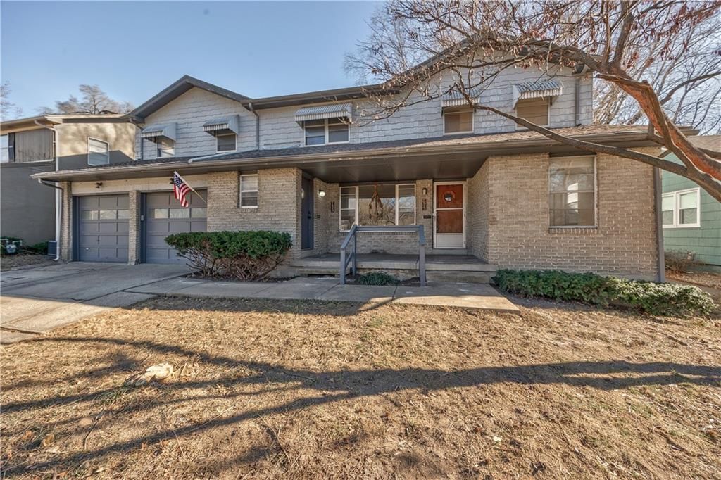 7625 Baltimore Avenue, Kansas City, MO