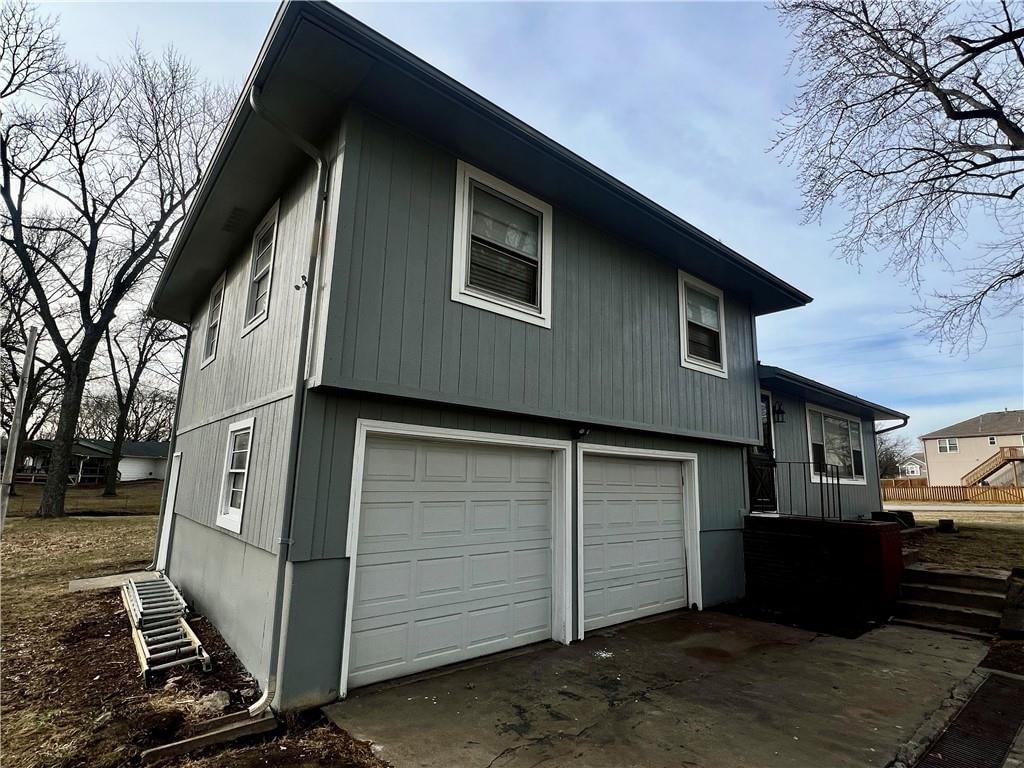 995 N Hurley Street — photo 7