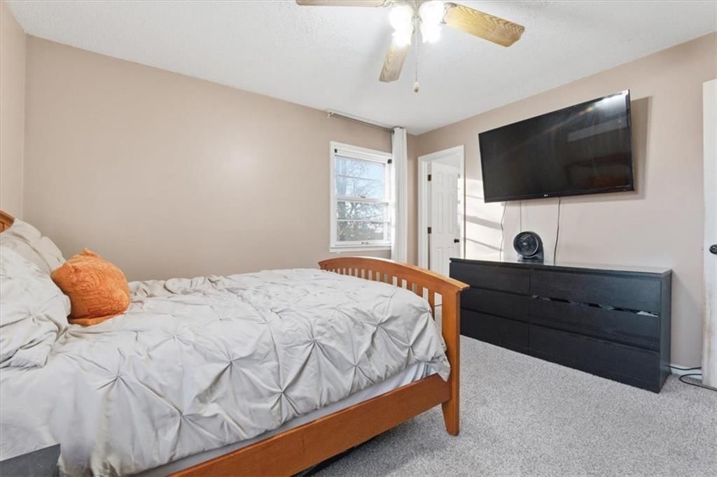 995 N Hurley Street — photo 14