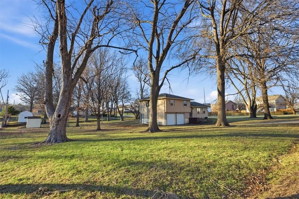 995 N Hurley Street — photo 22