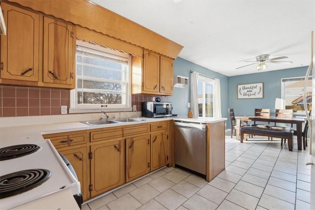 995 N Hurley Street — photo 25