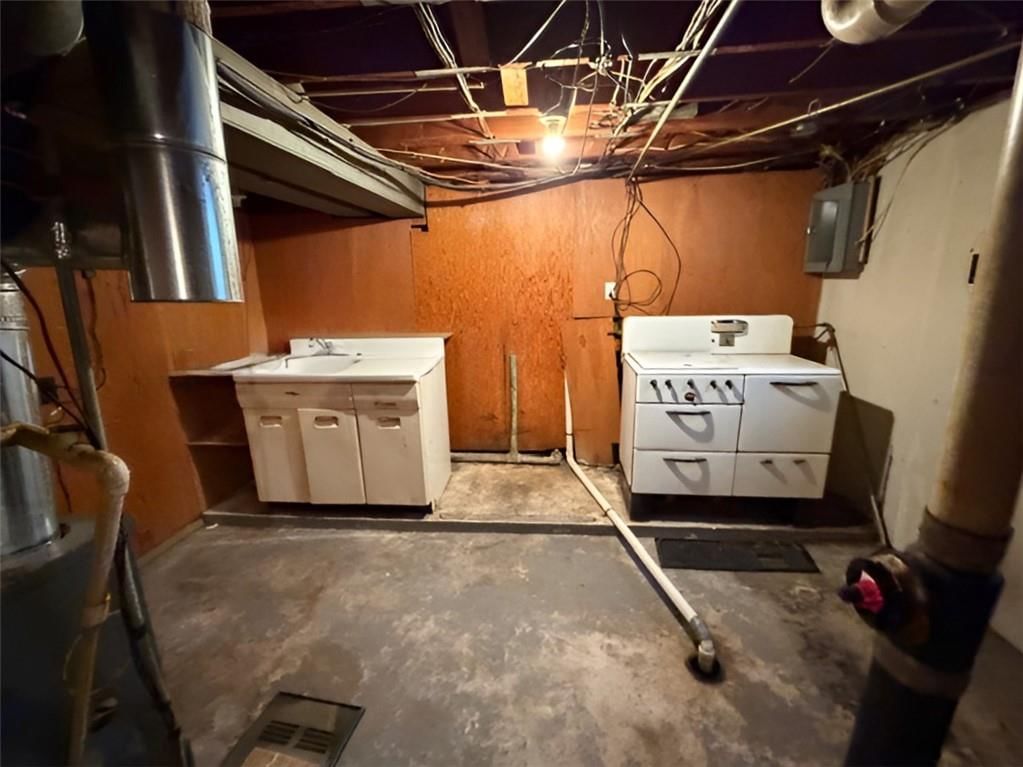 9468 HALLS FERRY Road — photo 7