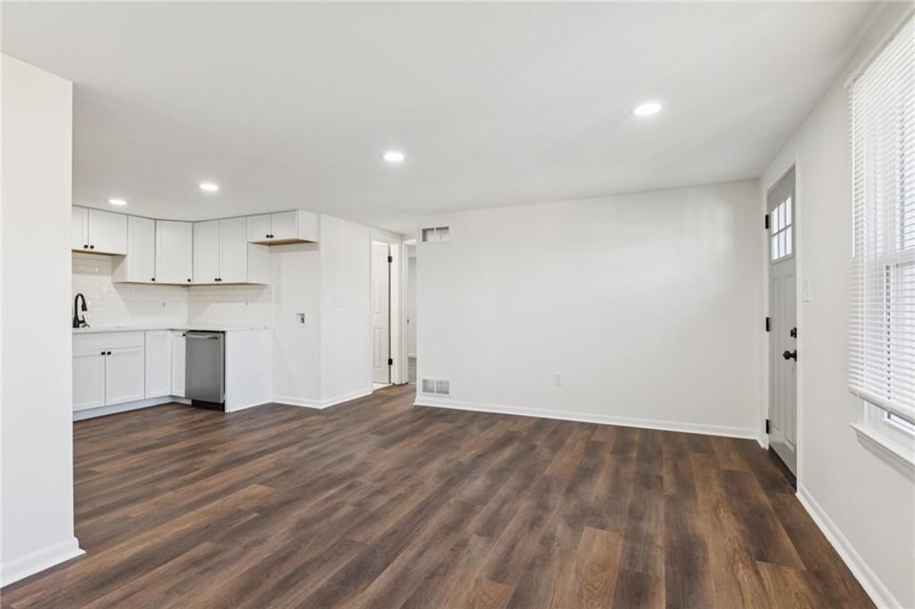 705 E Shady Lane — photo 3