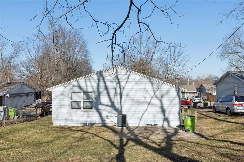 705 E Shady Lane — photo 27