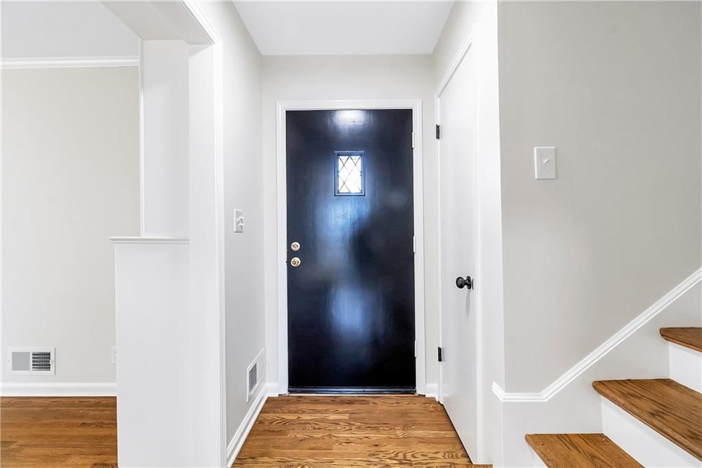 3705 W 52nd Terrace — photo 2