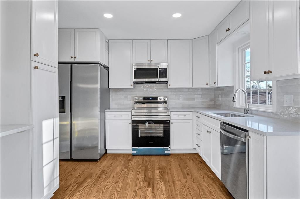 3705 W 52nd Terrace — photo 13