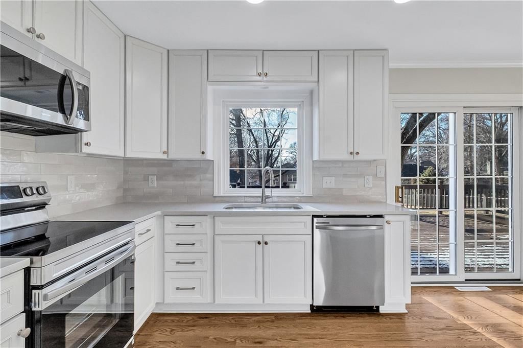 3705 W 52nd Terrace — photo 14