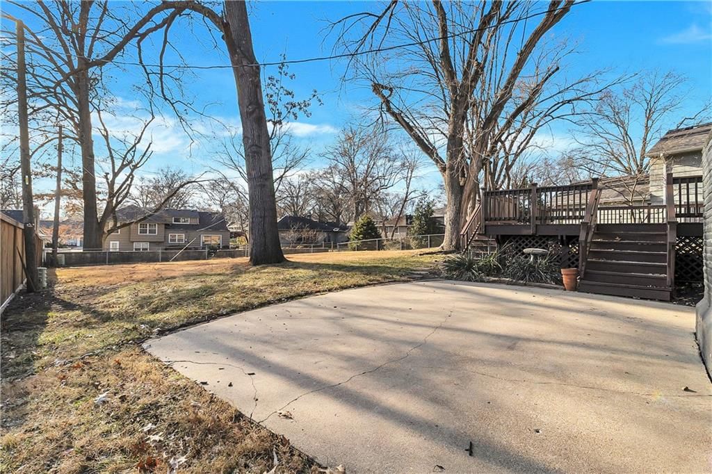 3705 W 52nd Terrace — photo 40