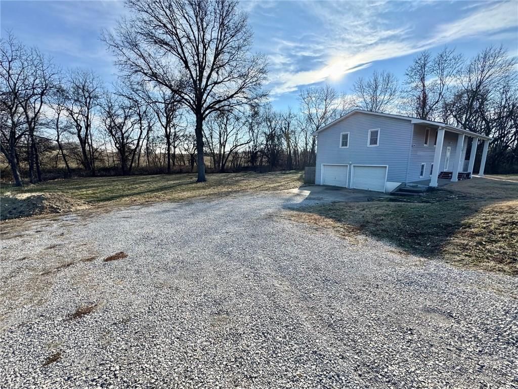 589 NE State Route 13 Highway — photo 4