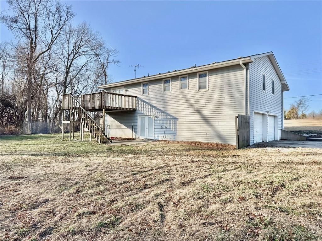 589 NE State Route 13 Highway — photo 5