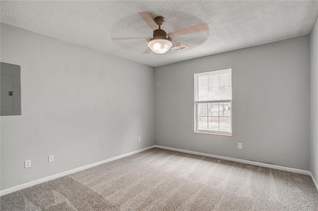 1121 SW Ephraim Drive — photo 13