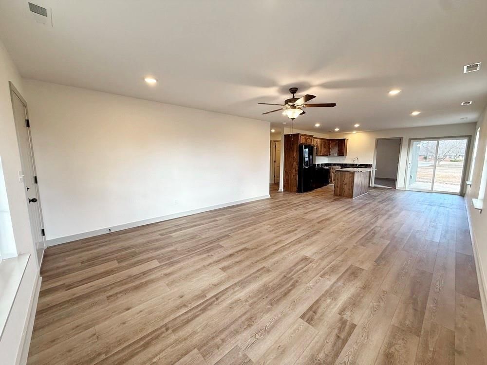 1803 S Elm Street — photo 4