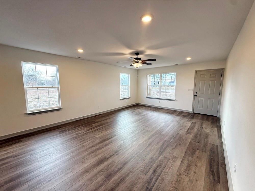 1803 S Elm Street — photo 6
