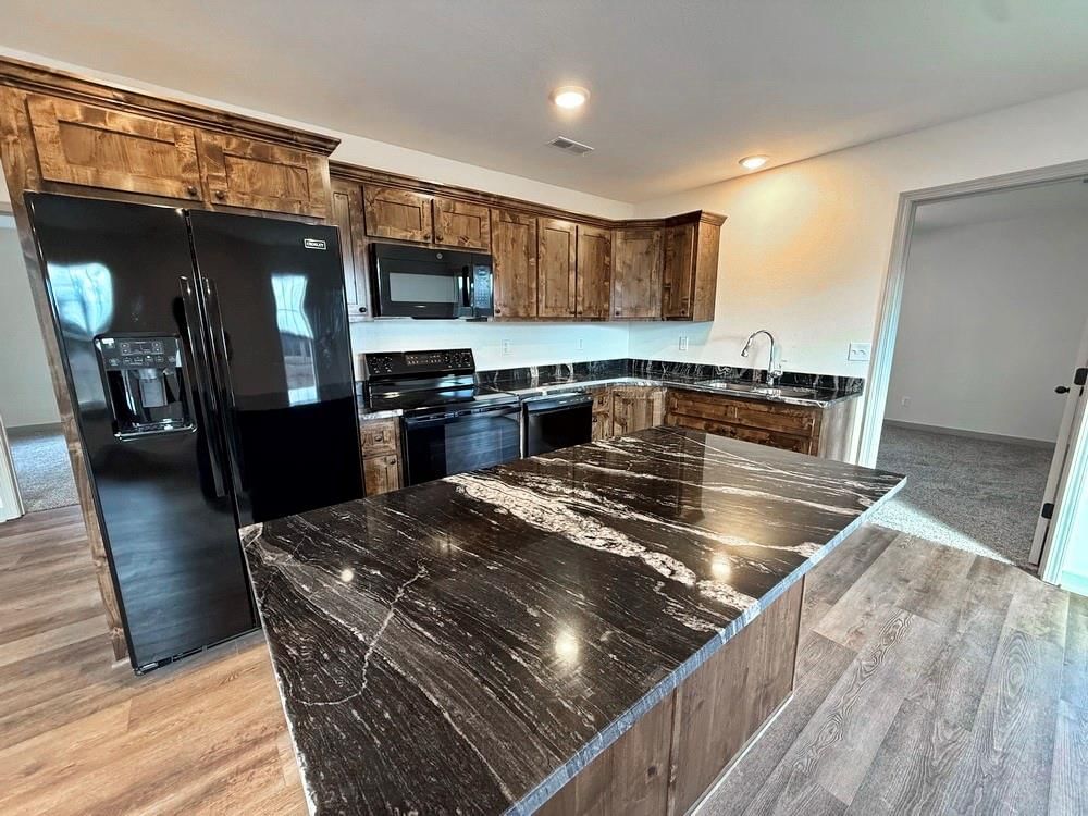 1803 S Elm Street — photo 8