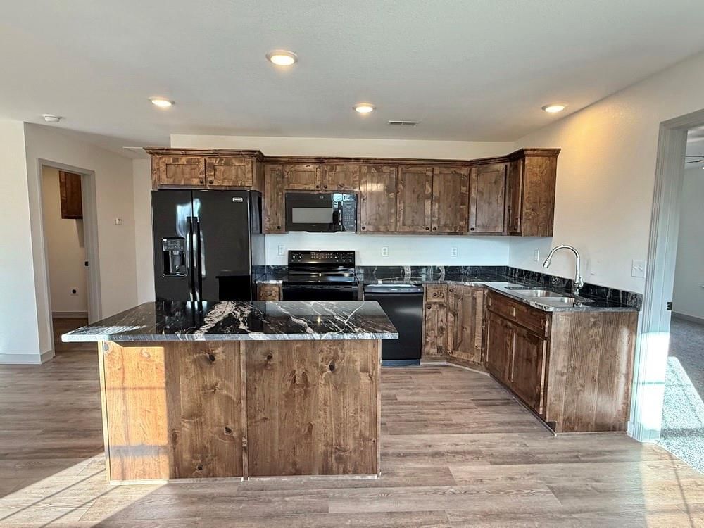 1803 S Elm Street — photo 9