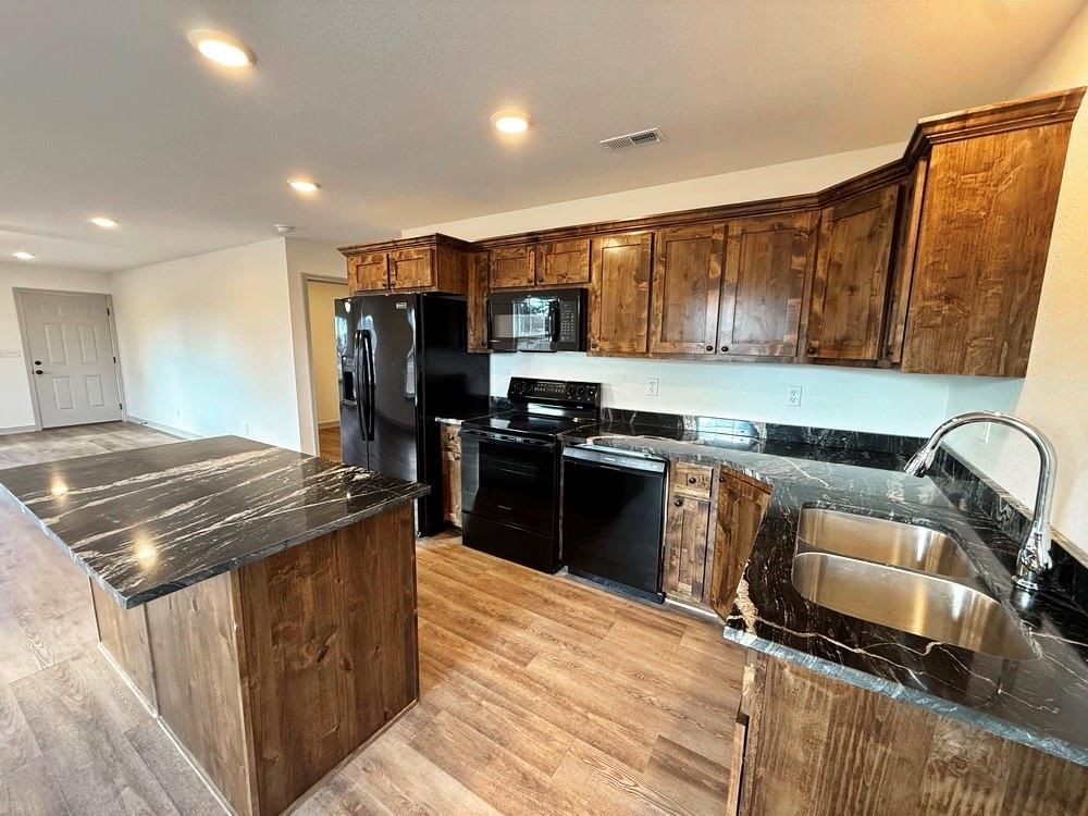 1803 S Elm Street — photo 15