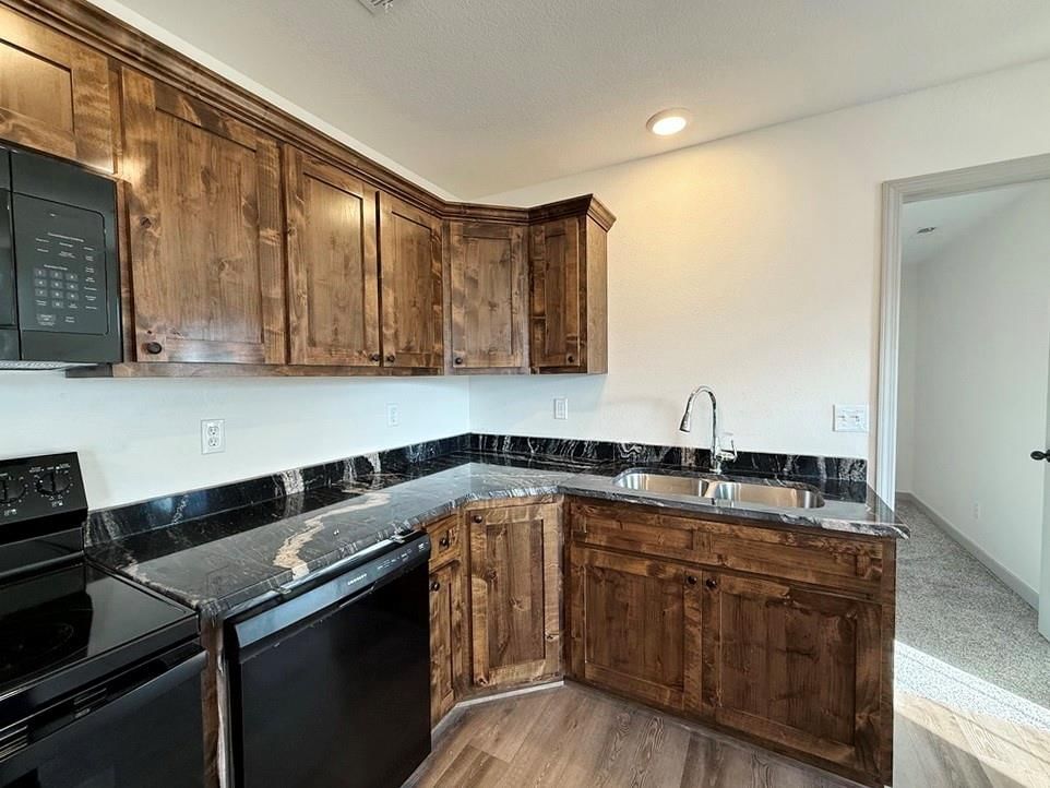 1803 S Elm Street — photo 17