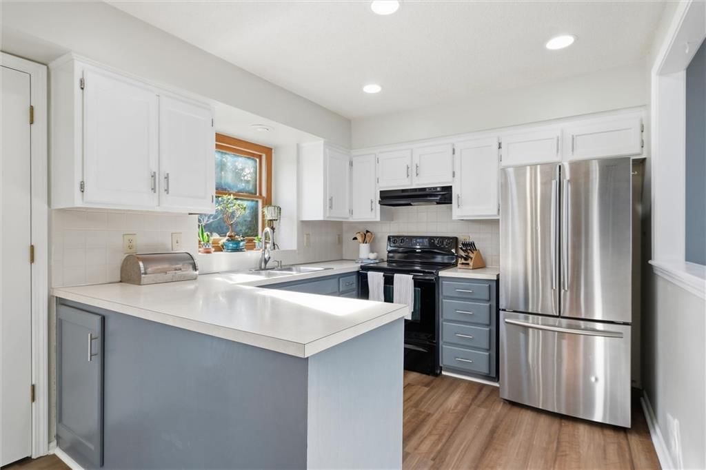 15709 W 125TH Terrace — photo 7