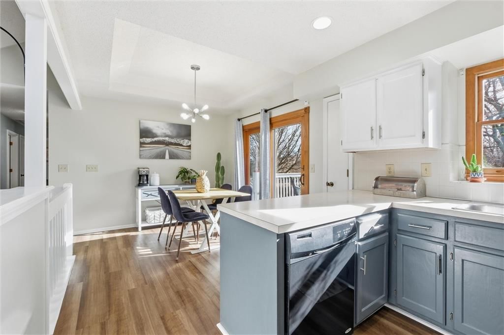 15709 W 125TH Terrace — photo 9