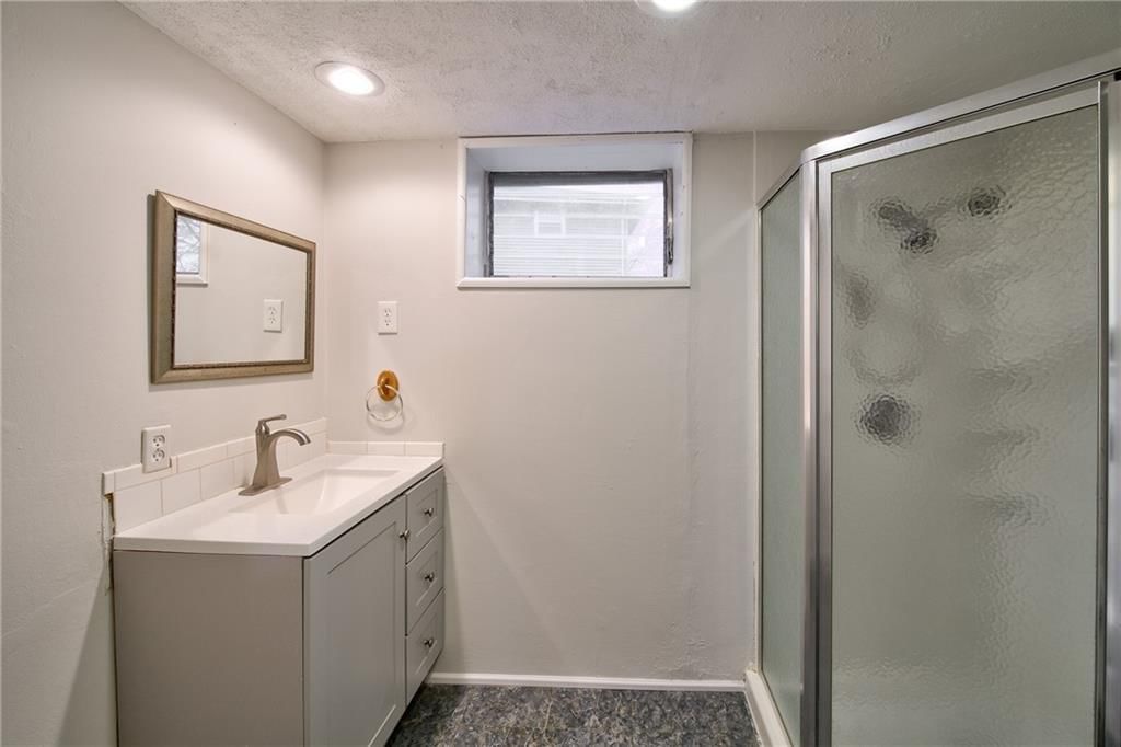 9404 E 84th Street — photo 17