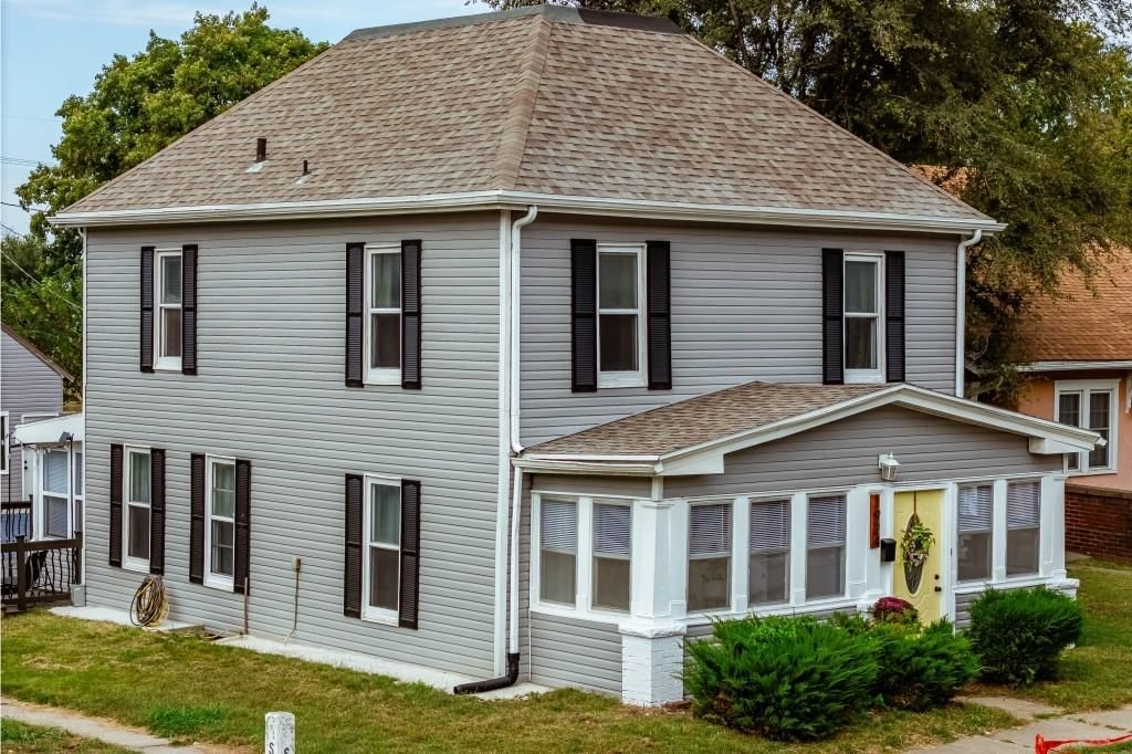 1924 S 12th Street, St Joseph, MO