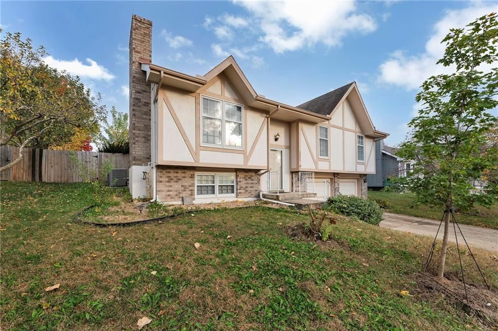 6807 T Gabbert Drive — photo 3