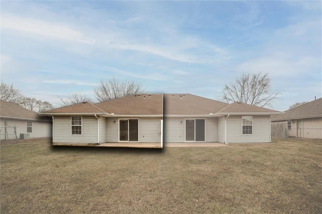 1123 SW Ephraim Drive — photo 4