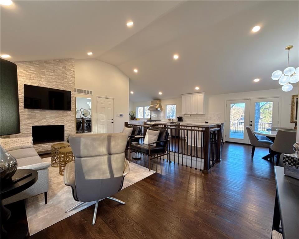 9737 Mohawk Drive — photo 3