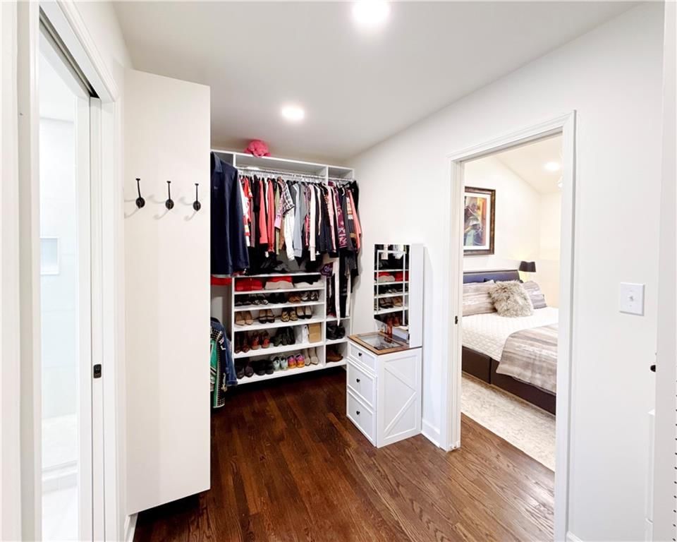 9737 Mohawk Drive — photo 10