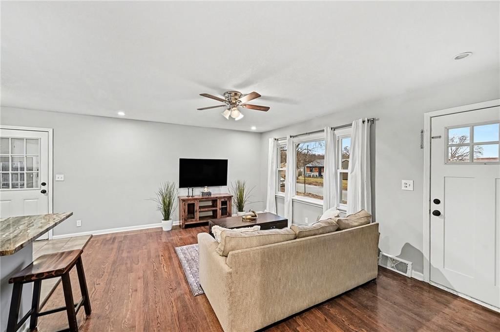 10009 E 68th Street — photo 5