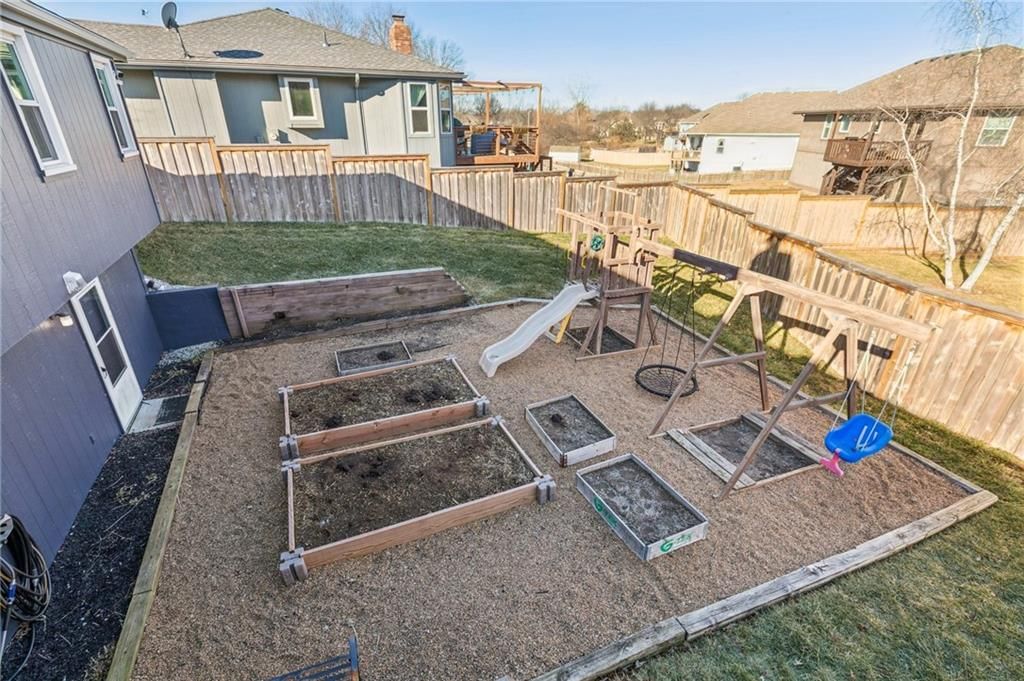704 Feldspar Street — photo 30