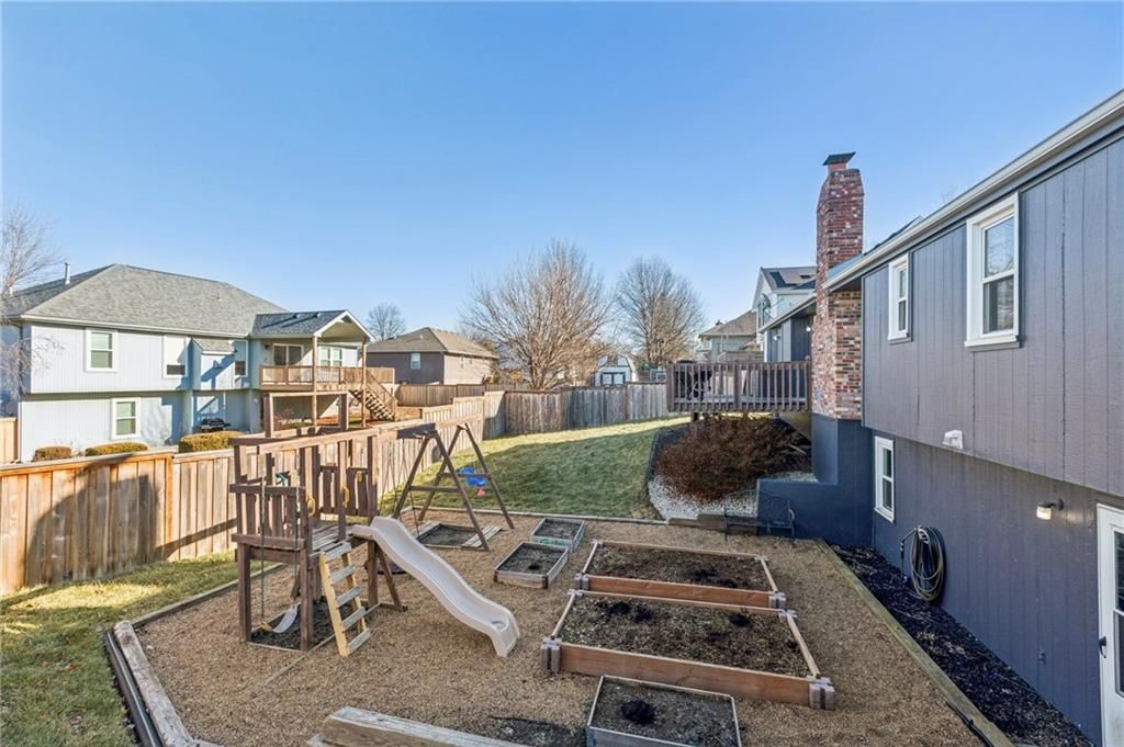 704 Feldspar Street — photo 32