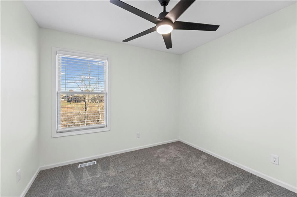 13704 Berger Avenue — photo 21