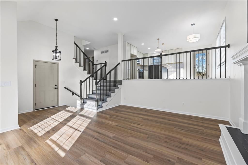 13704 Berger Avenue — photo 27