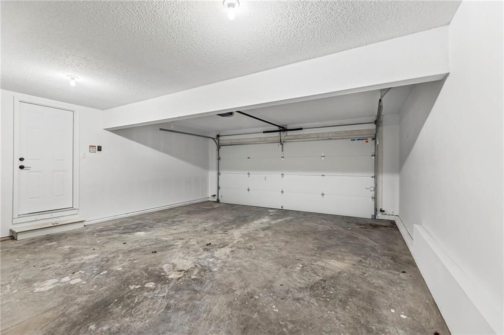 13704 Berger Avenue — photo 35