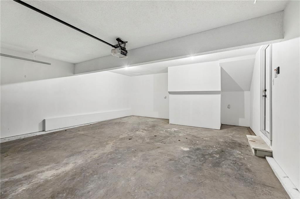 13704 Berger Avenue — photo 36