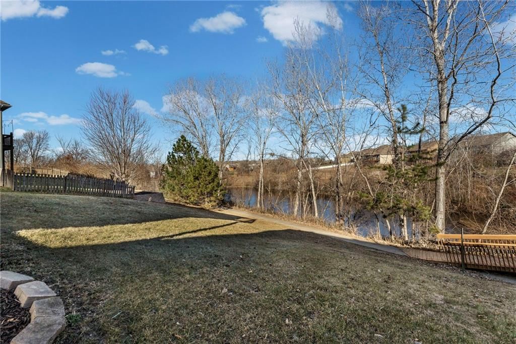 13704 Berger Avenue — photo 45