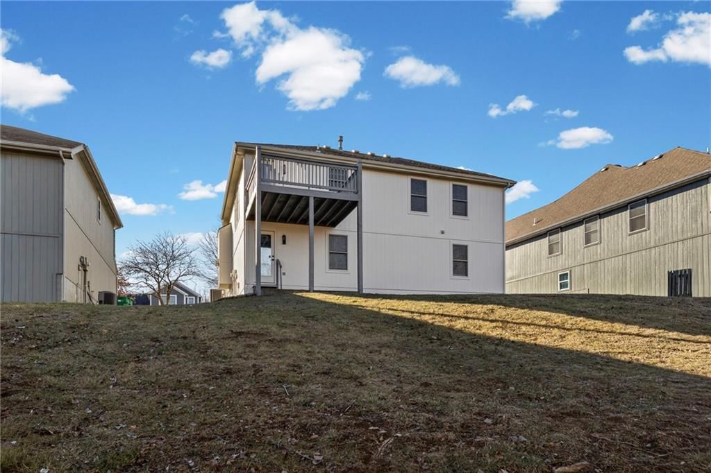 13704 Berger Avenue — photo 48