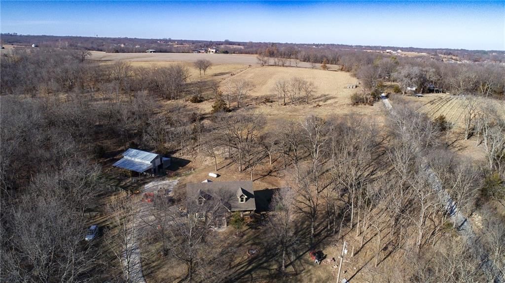 33108 E Hammond Road — photo 11