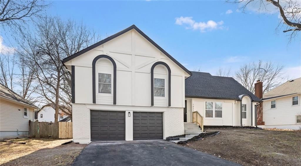 1421 E Stagecoach Drive — photo 1