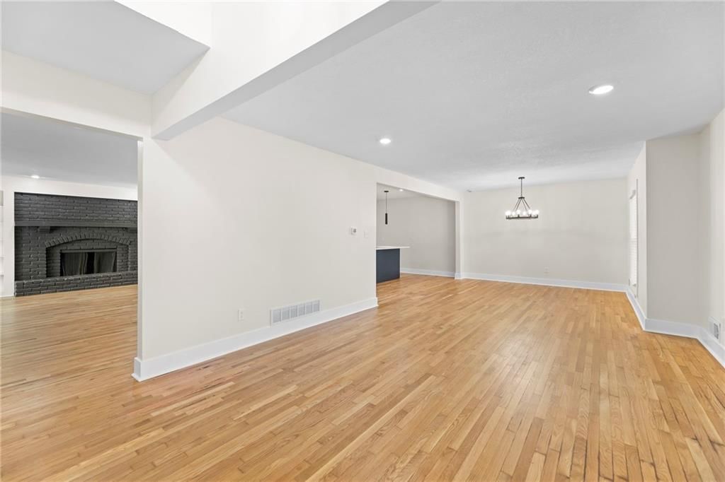 1421 E Stagecoach Drive — photo 8