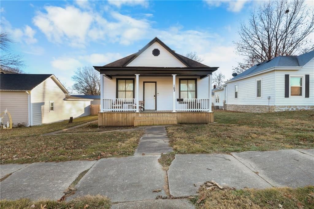 103 E Shawnee Street, Paola, KS